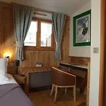 Du Manoir מלון 3*
