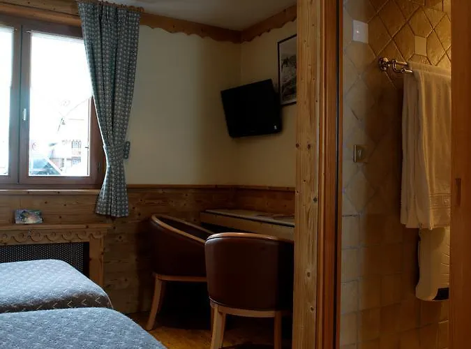 Du Manoir Hotel