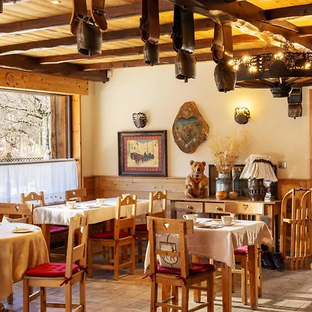 Du Manoir Hotel