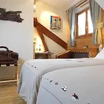 Du Manoir Hotel