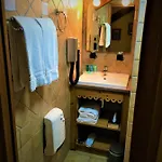 Du Manoir Hotel 3*