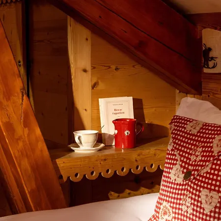 Отель Du Manoir 3*
