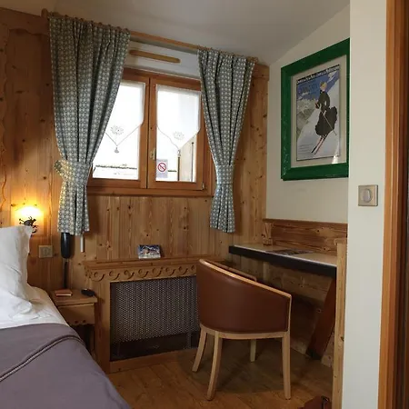 Du Manoir Hotel 3*