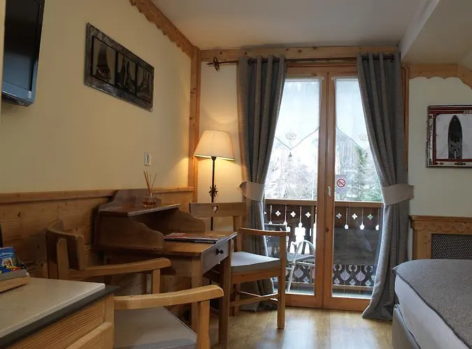 מלון Du Manoir 3*